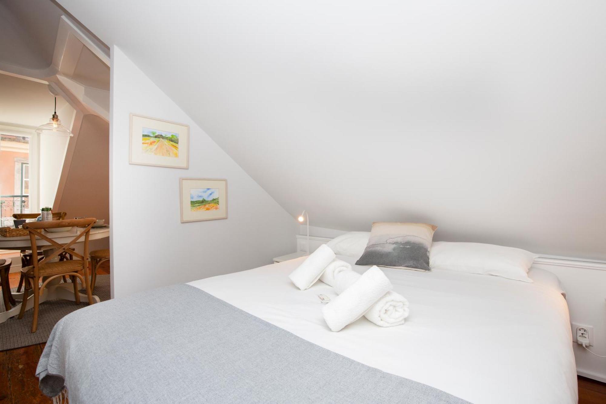 Live Like A Local @ Casa Da Esquina - Wifi & A/C Apartment Lisbon Exterior photo